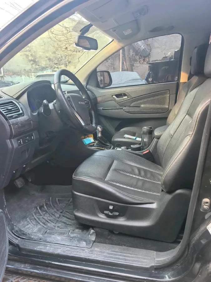 2019 Isuzu D-MAX 3.0T 177HP L4 6AT,autocango,china used car exporter,china ev exporter,chinese used car exporter,chinese used ev exporter