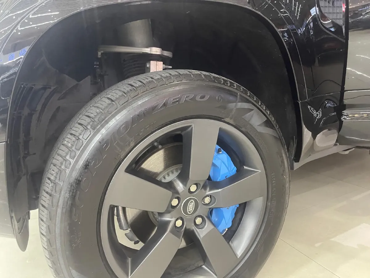 2024 Land Rover Defender 3.0T 400HP L6 8AT,autocango,china used car exporter,china ev exporter,chinese used car exporter,chinese used ev exporter