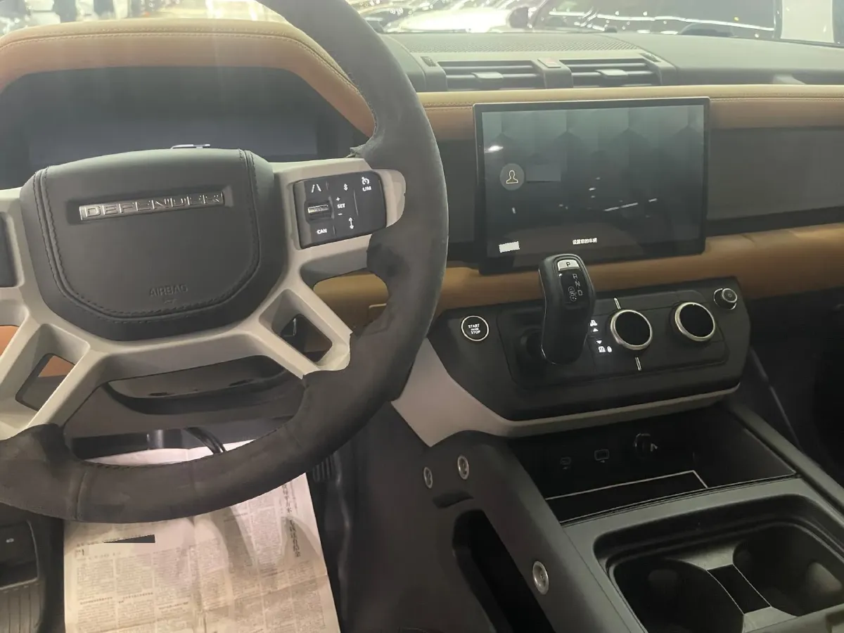 2024 Land Rover Defender 3.0T 400HP L6 8AT,autocango,china used car exporter,china ev exporter,chinese used car exporter,chinese used ev exporter