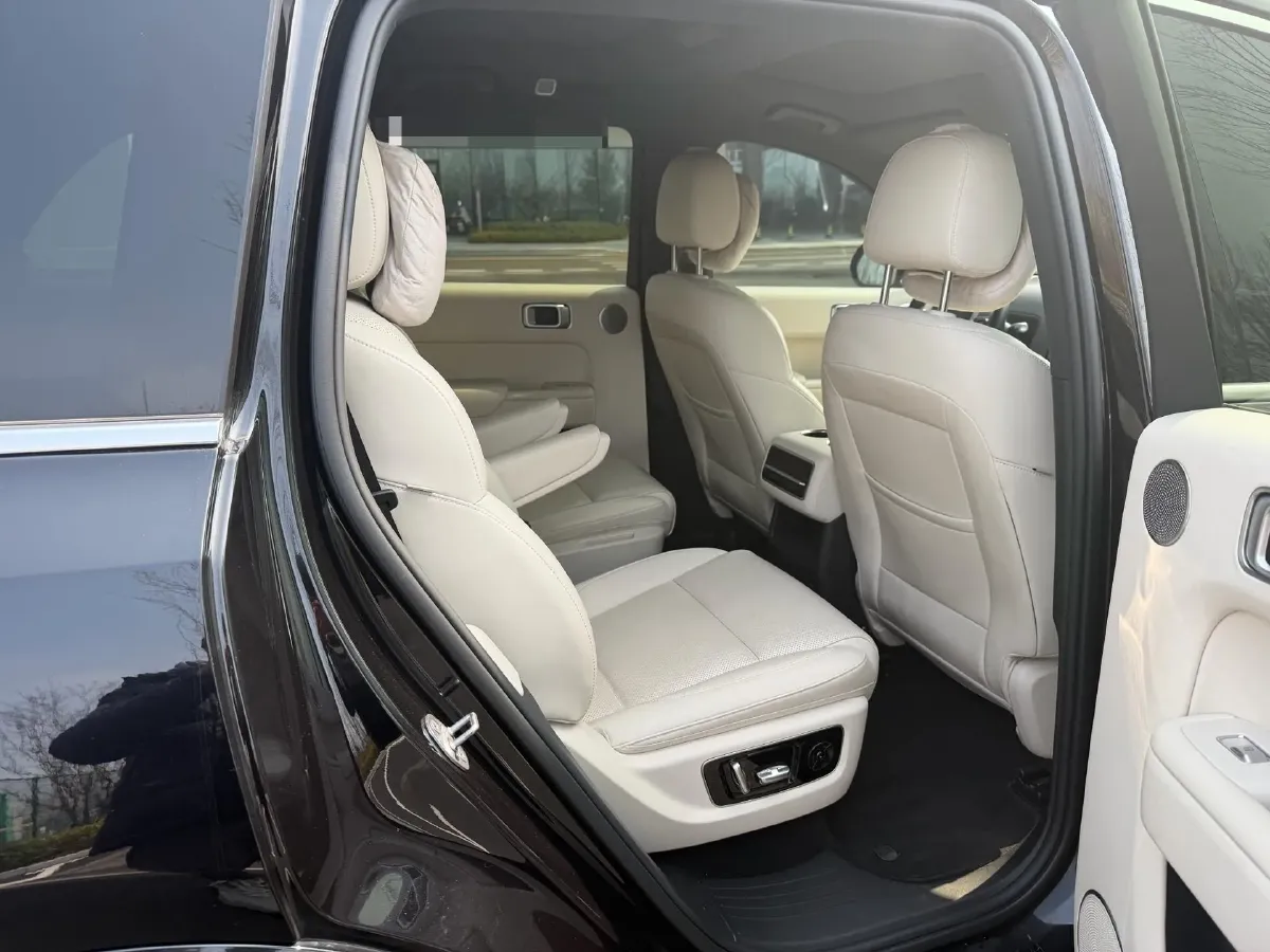 2023 Li L8 Range Extended 154HP REEV 40.9KWH,autocango,china used car exporter,china ev exporter,chinese used car exporter,chinese used ev exporter