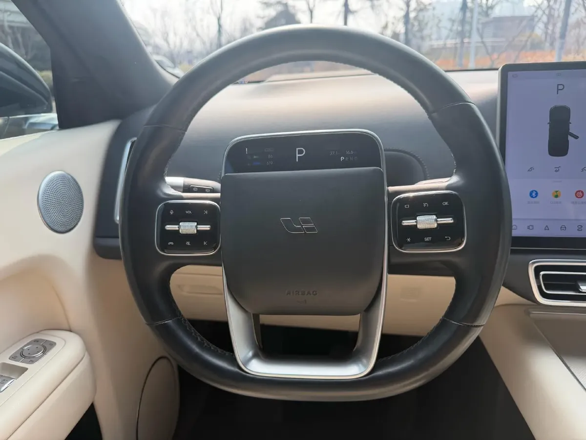 2023 Li L8 Range Extended 154HP REEV 40.9KWH,autocango,china used car exporter,china ev exporter,chinese used car exporter,chinese used ev exporter