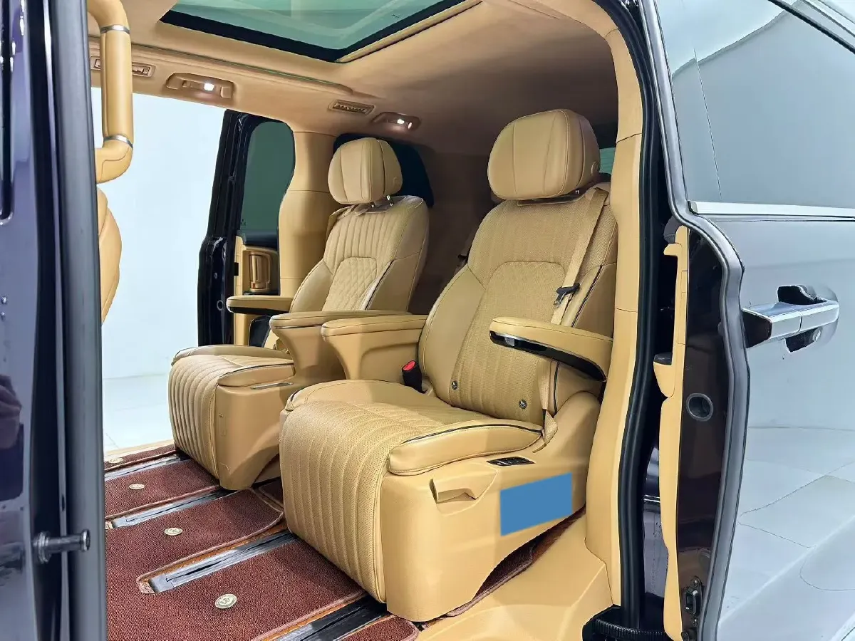 2022 Voyah Dream 1.5T 136HP L4 PHEV 25.57KWH,autocango,china used car exporter,china ev exporter,chinese used car exporter,chinese used ev exporter