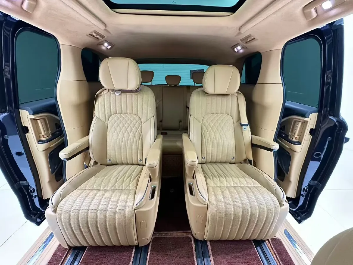 2022 Voyah Dream 1.5T 136HP L4 PHEV 25.57KWH,autocango,china used car exporter,china ev exporter,chinese used car exporter,chinese used ev exporter