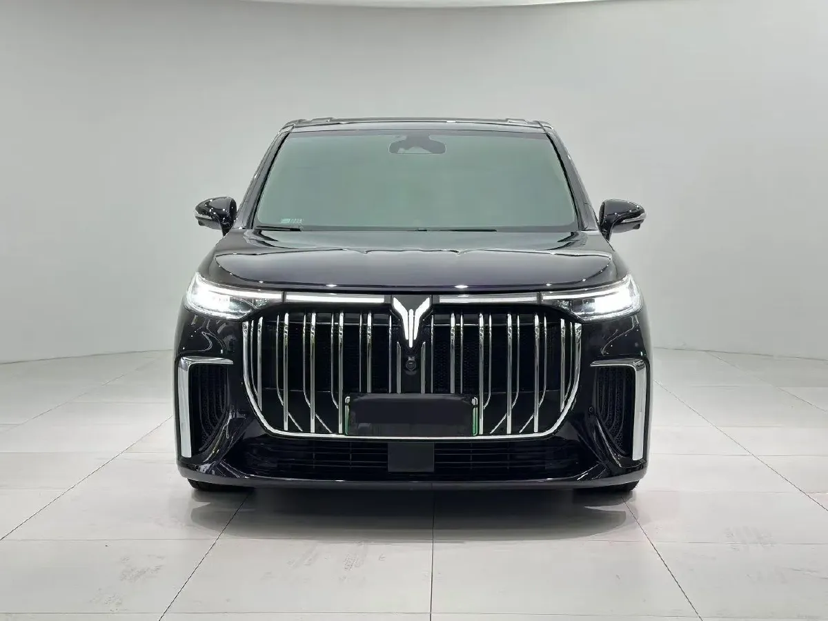 2022 Voyah Dream 1.5T 136HP L4 PHEV 25.57KWH,autocango,china used car exporter,china ev exporter,chinese used car exporter,chinese used ev exporter