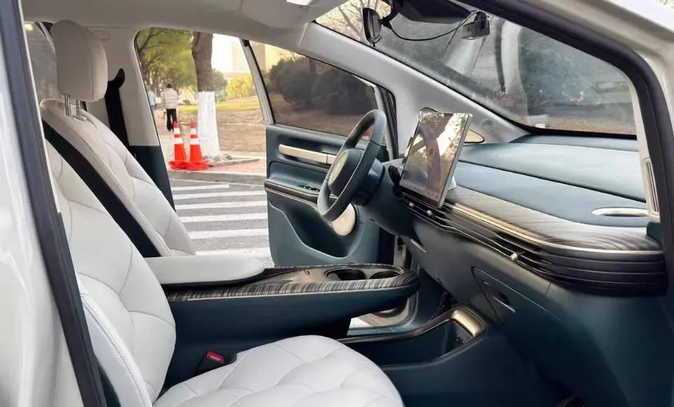 2023 BaoJun Cloud BEV 37.9KWH,autocango,china used car exporter,china ev exporter,chinese used car exporter,chinese used ev exporter