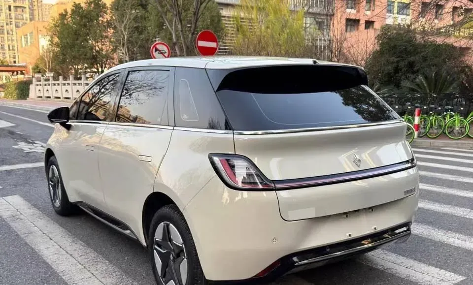 2023 BaoJun Cloud BEV 37.9KWH,autocango,china used car exporter,china ev exporter,chinese used car exporter,chinese used ev exporter