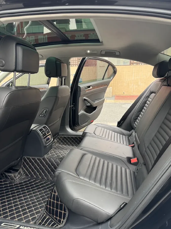 2018 Volkswagen Magotan 1.8T 180HP L4 7DCT,autocango,china used car exporter,china ev exporter,chinese used car exporter,chinese used ev exporter