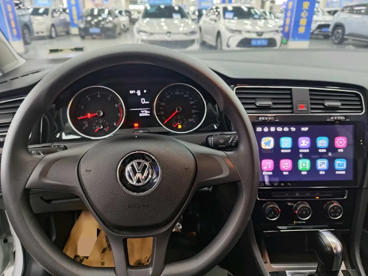 2018 Volkswagen Golf 1.6L 110HP L4 6AT,autocango,china used car exporter,china ev exporter,chinese used car exporter,chinese used ev exporter
