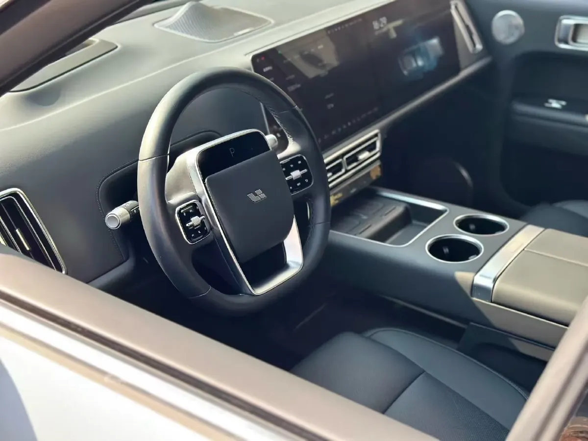 2024 Li L9 Range Extended 154HP REEV 52.3KWH,autocango,china used car exporter,china ev exporter,chinese used car exporter,chinese used ev exporter