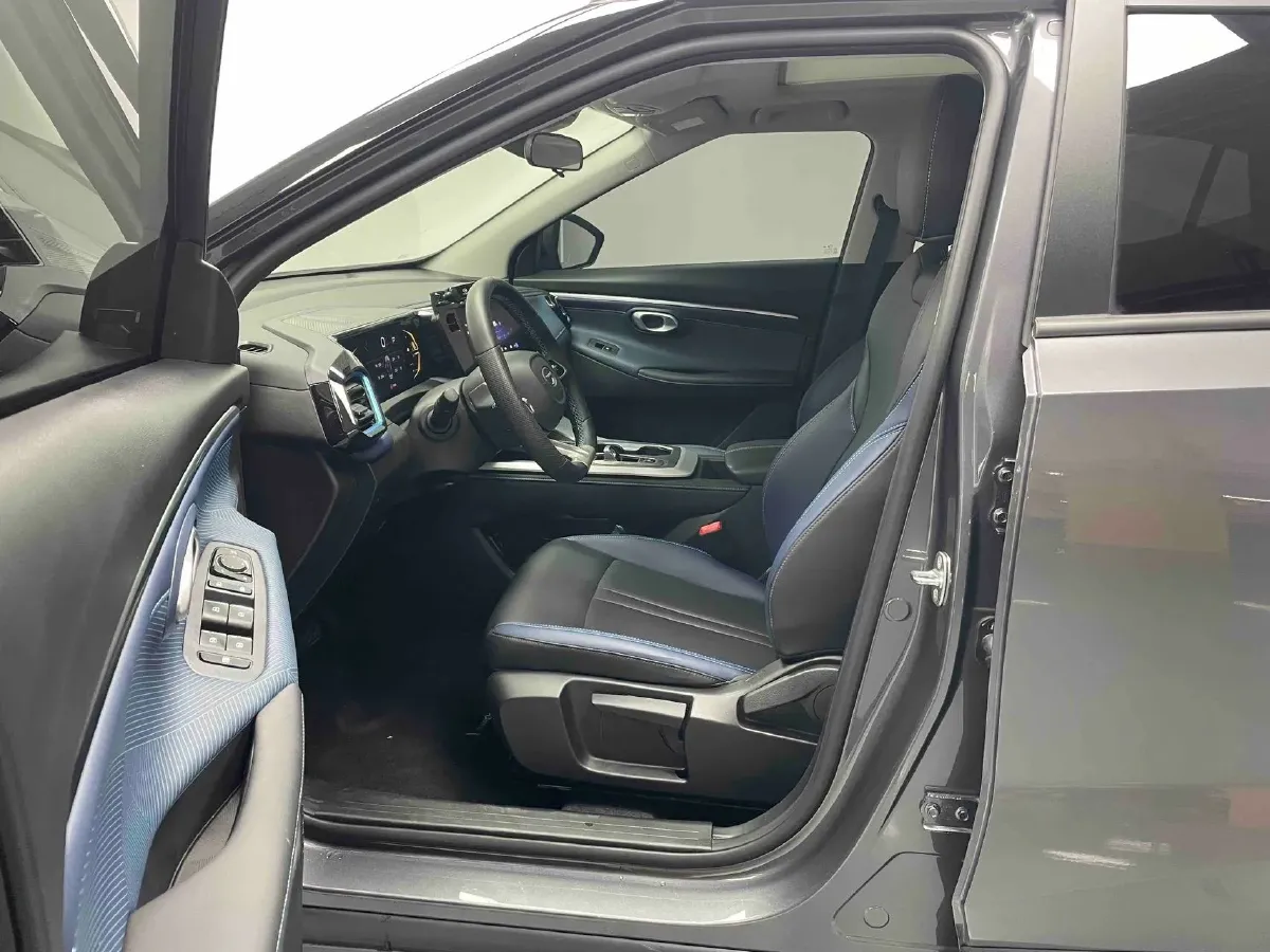 2023 GAC Trumpchi GS3 1.5T 177HP L4 7DCT,autocango,china used car exporter,china ev exporter,chinese used car exporter,chinese used ev exporter