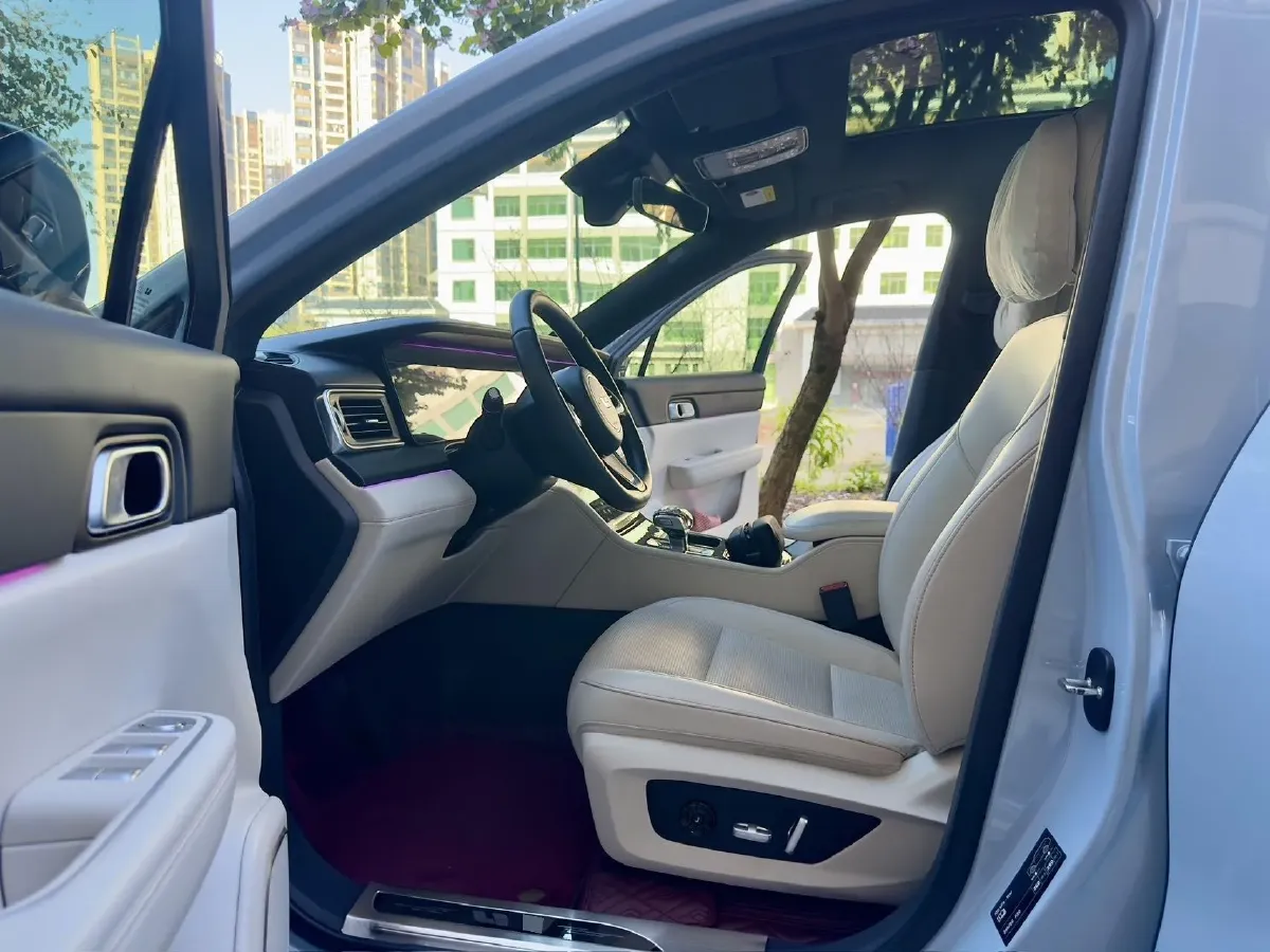 2021 Li ONE Range Extended 131HP REEV 40.5KWH,autocango,china used car exporter,china ev exporter,chinese used car exporter,chinese used ev exporter