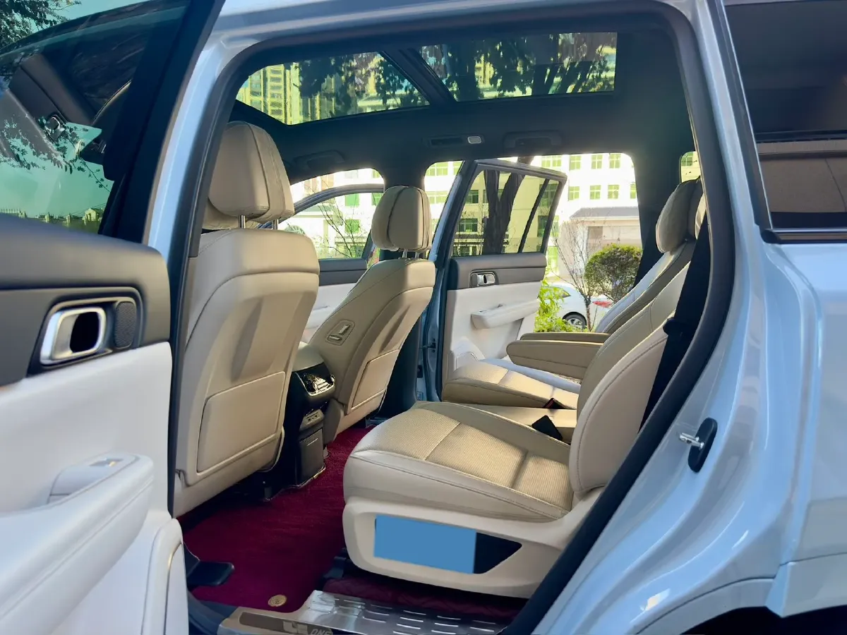 2021 Li ONE Range Extended 131HP REEV 40.5KWH,autocango,china used car exporter,china ev exporter,chinese used car exporter,chinese used ev exporter