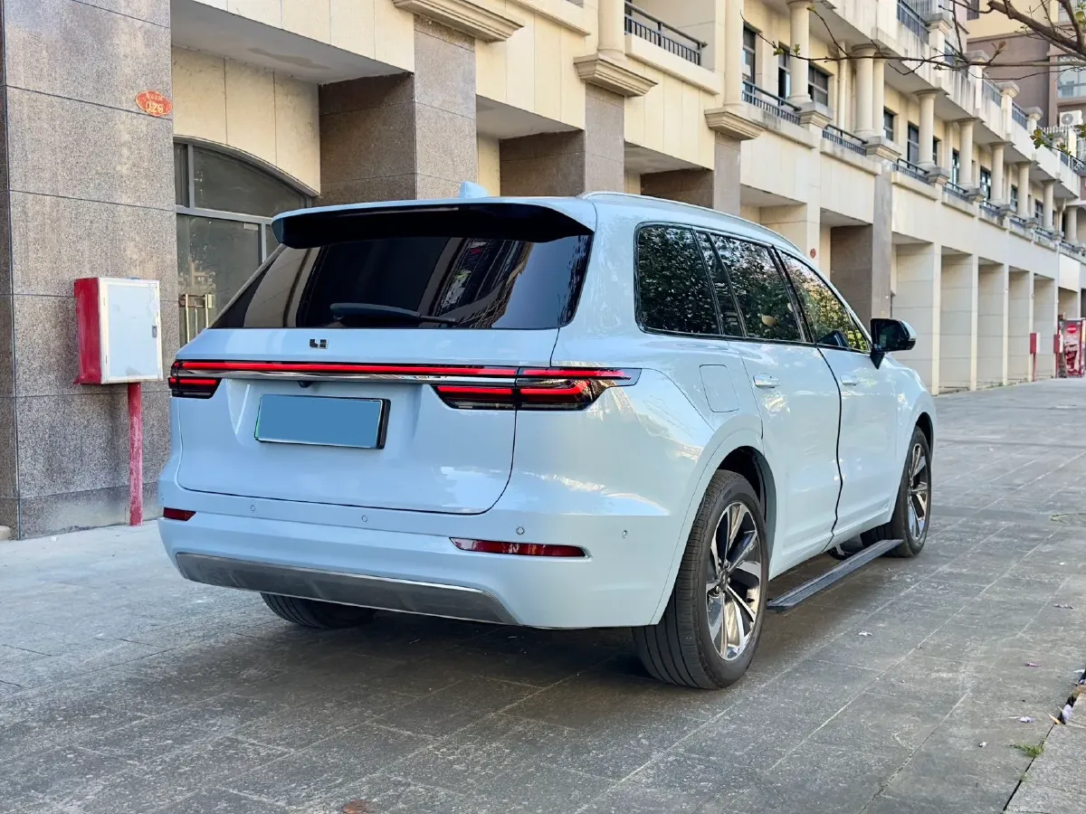 2021 Li ONE Range Extended 131HP REEV 40.5KWH,autocango,china used car exporter,china ev exporter,chinese used car exporter,chinese used ev exporter