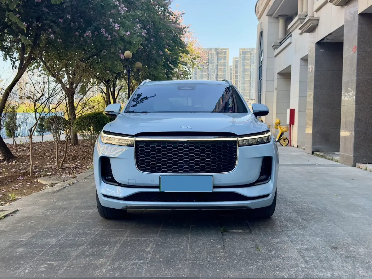 2021 Li ONE Range Extended 131HP REEV 40.5KWH,autocango,china used car exporter,china ev exporter,chinese used car exporter,chinese used ev exporter