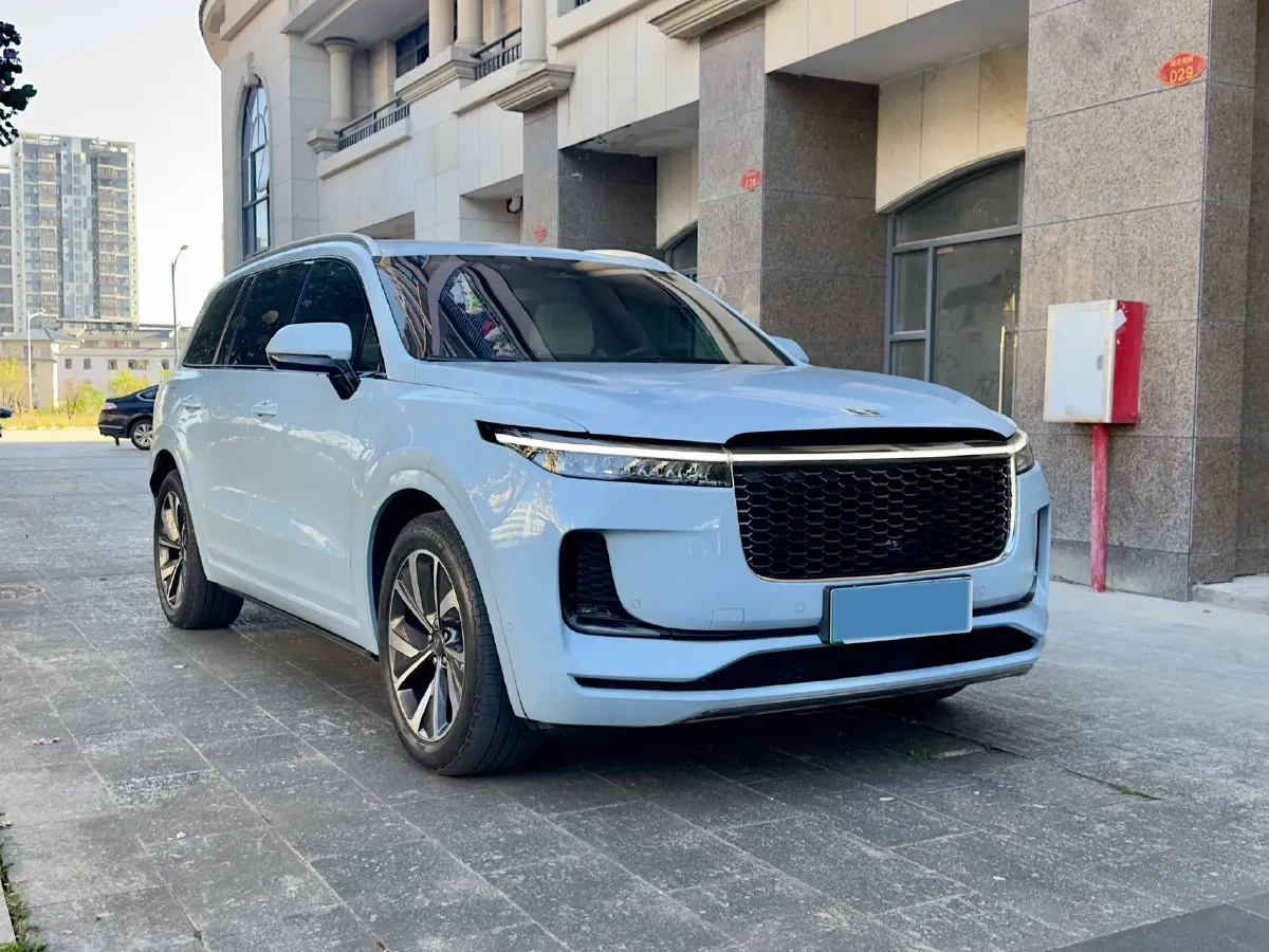 2021 Li ONE Range Extended 131HP REEV 40.5KWH,autocango,china used car exporter,china ev exporter,chinese used car exporter,chinese used ev exporter