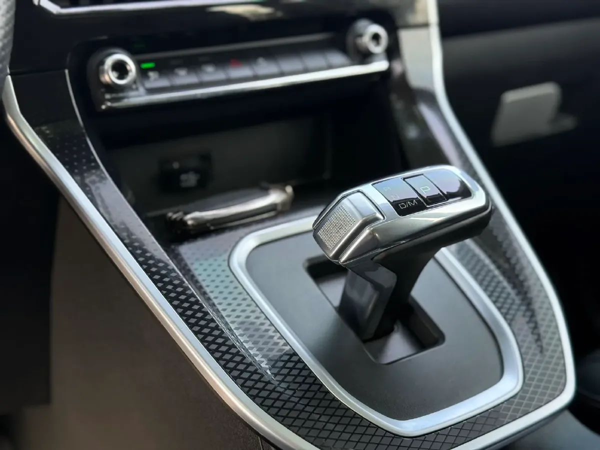 2022 Haval H6 1.5T 184HP L4 7DCT,autocango,china used car exporter,china ev exporter,chinese used car exporter,chinese used ev exporter