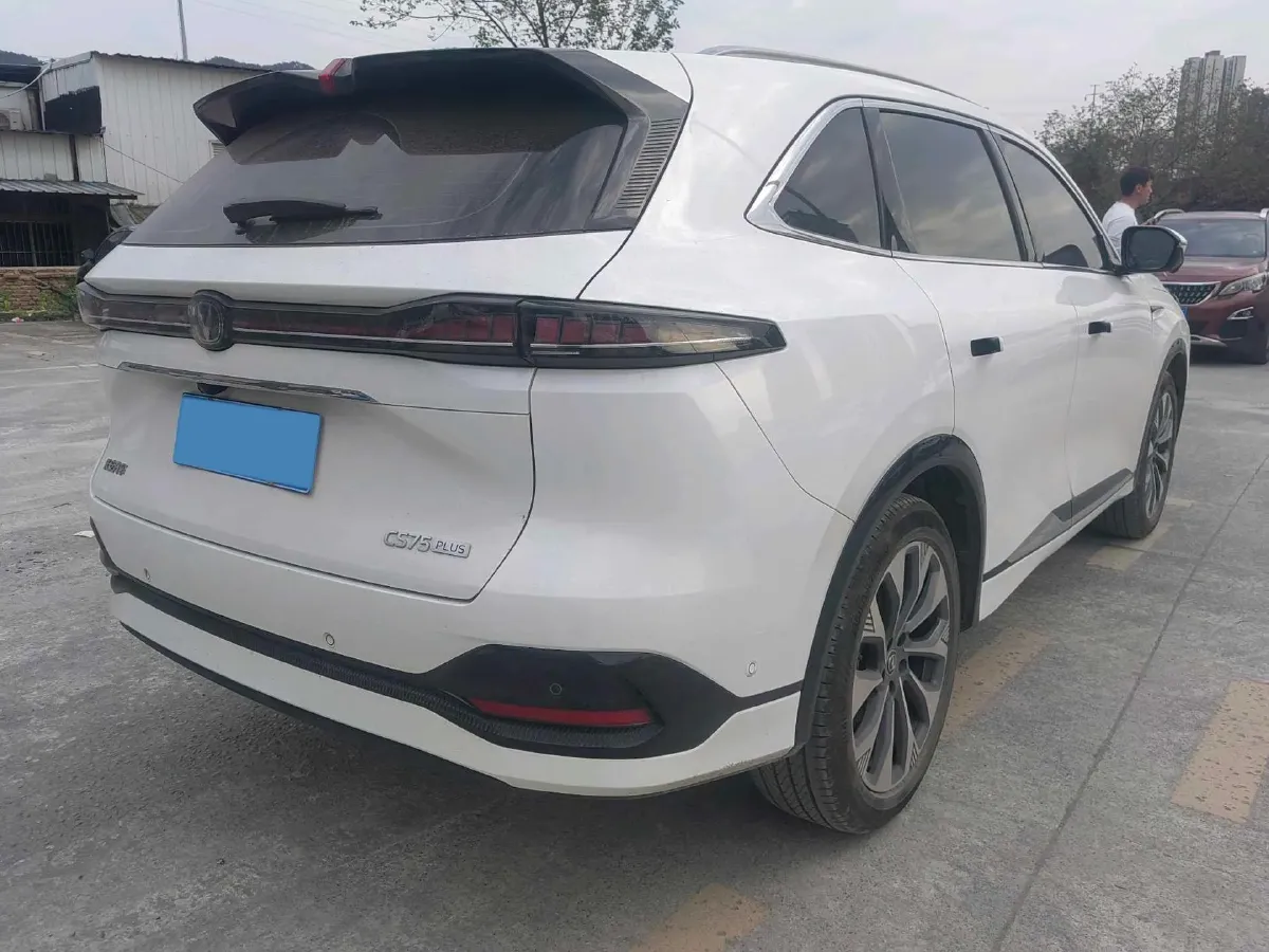 2025 ChangAn CS75 Plus 1.5T 192HP L4 8AT,autocango,china used car exporter,china ev exporter,chinese used car exporter,chinese used ev exporter