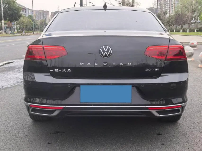 2020 Volkswagen Magotan 2.0T 186HP L4 7DCT,autocango,china used car exporter,china ev exporter,chinese used car exporter,chinese used ev exporter