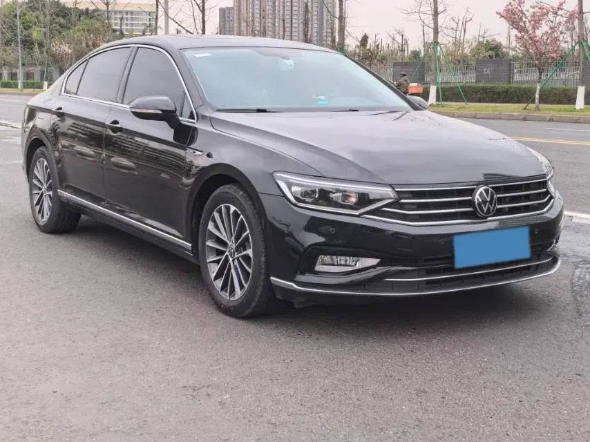 2020 Volkswagen Magotan 2.0T 186HP L4 7DCT,autocango,china used car exporter,china ev exporter,chinese used car exporter,chinese used ev exporter