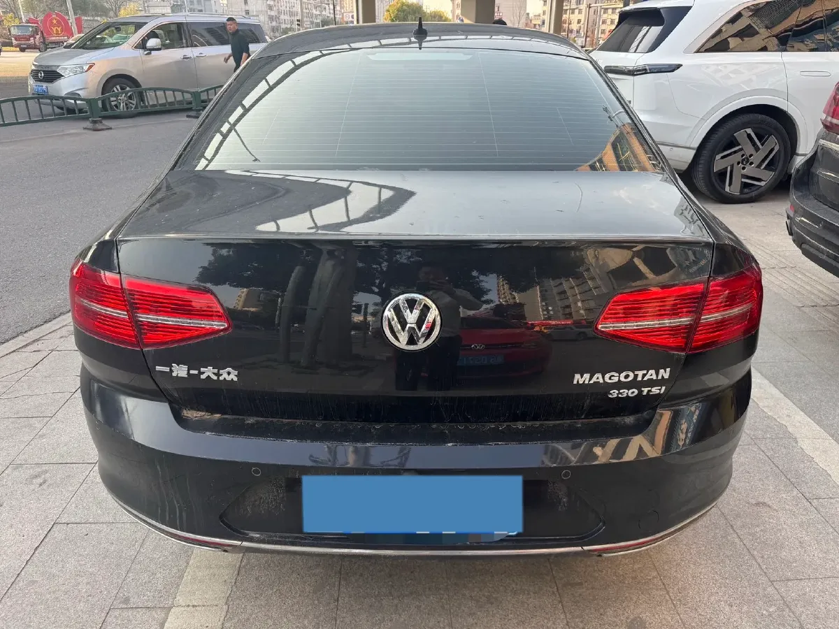 2019 Volkswagen Magotan 2.0T 186HP L4 7DCT,autocango,china used car exporter,china ev exporter,chinese used car exporter,chinese used ev exporter