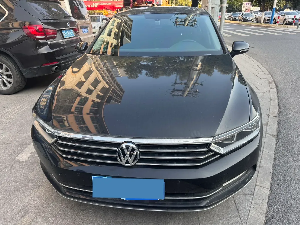 2019 Volkswagen Magotan 2.0T 186HP L4 7DCT,autocango,china used car exporter,china ev exporter,chinese used car exporter,chinese used ev exporter