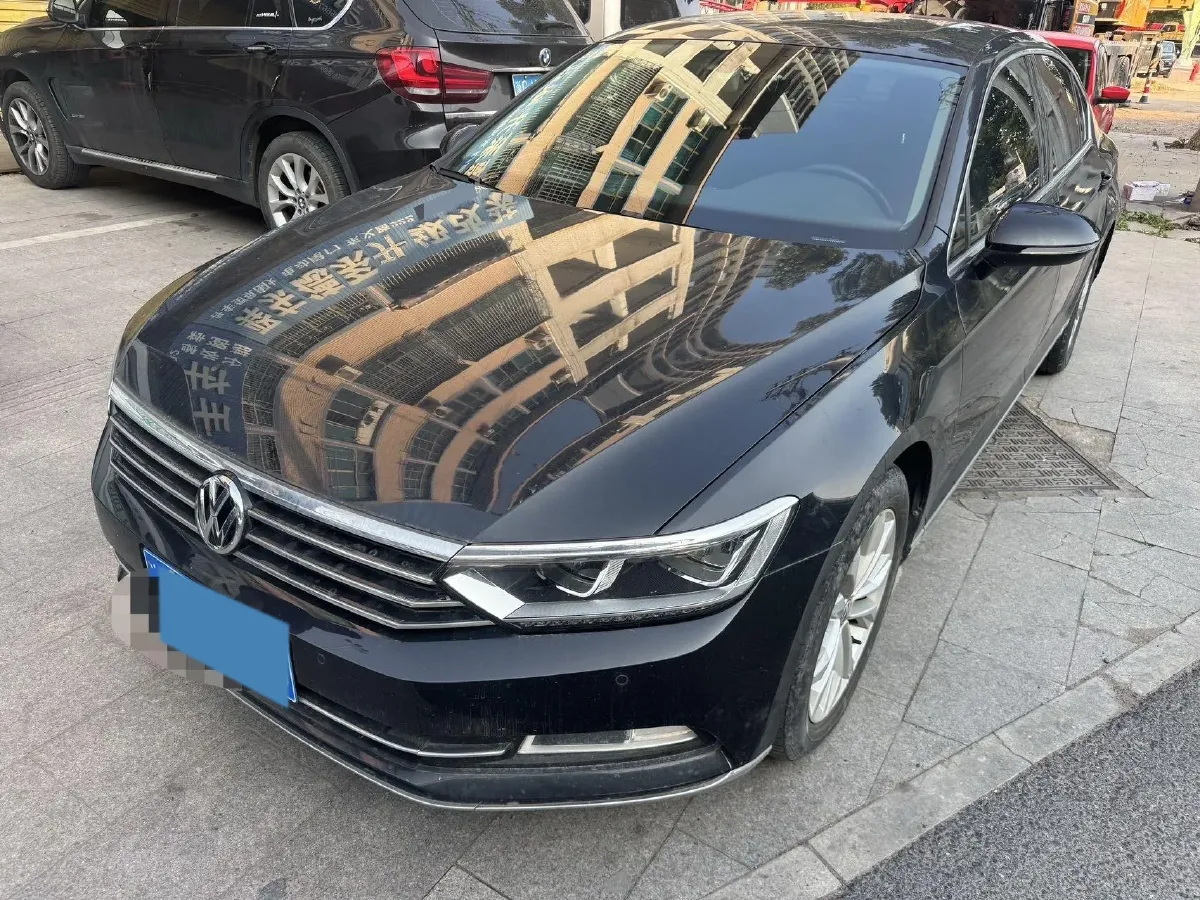 2019 Volkswagen Magotan 2.0T 186HP L4 7DCT,autocango,china used car exporter,china ev exporter,chinese used car exporter,chinese used ev exporter