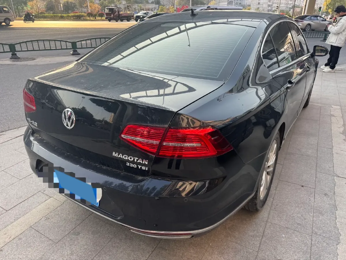 2019 Volkswagen Magotan 2.0T 186HP L4 7DCT,autocango,china used car exporter,china ev exporter,chinese used car exporter,chinese used ev exporter