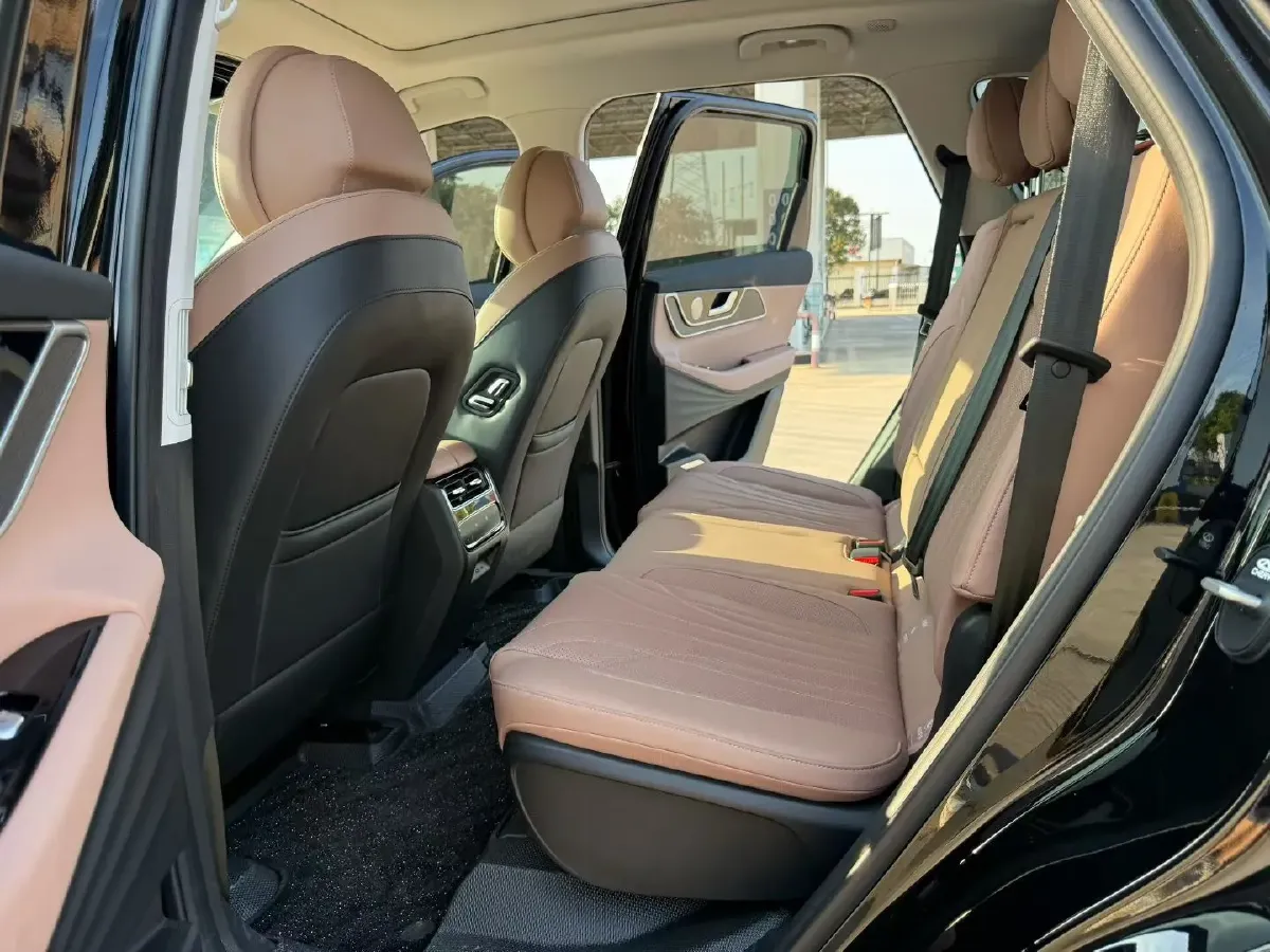 2024 Chery Tiggo8L 2.0T 254HP L4 8AT,autocango,china used car exporter,china ev exporter,chinese used car exporter,chinese used ev exporter