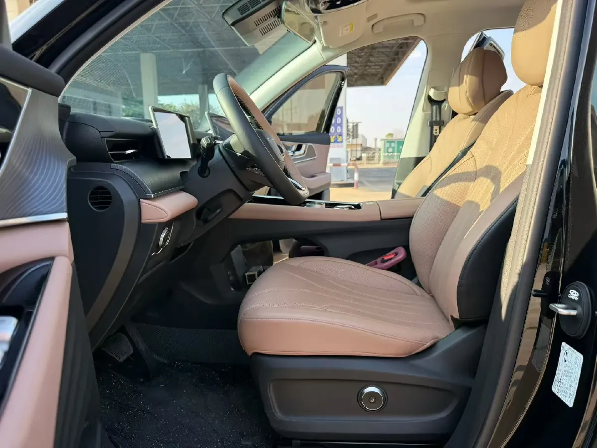 2024 Chery Tiggo8L 2.0T 254HP L4 8AT,autocango,china used car exporter,china ev exporter,chinese used car exporter,chinese used ev exporter