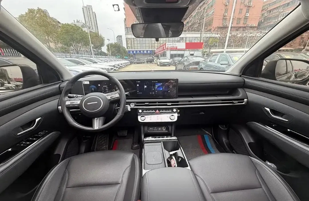 2025 Hyundai Tucson 1.5T 200HP L4 8AT,autocango,china used car exporter,china ev exporter,chinese used car exporter,chinese used ev exporter