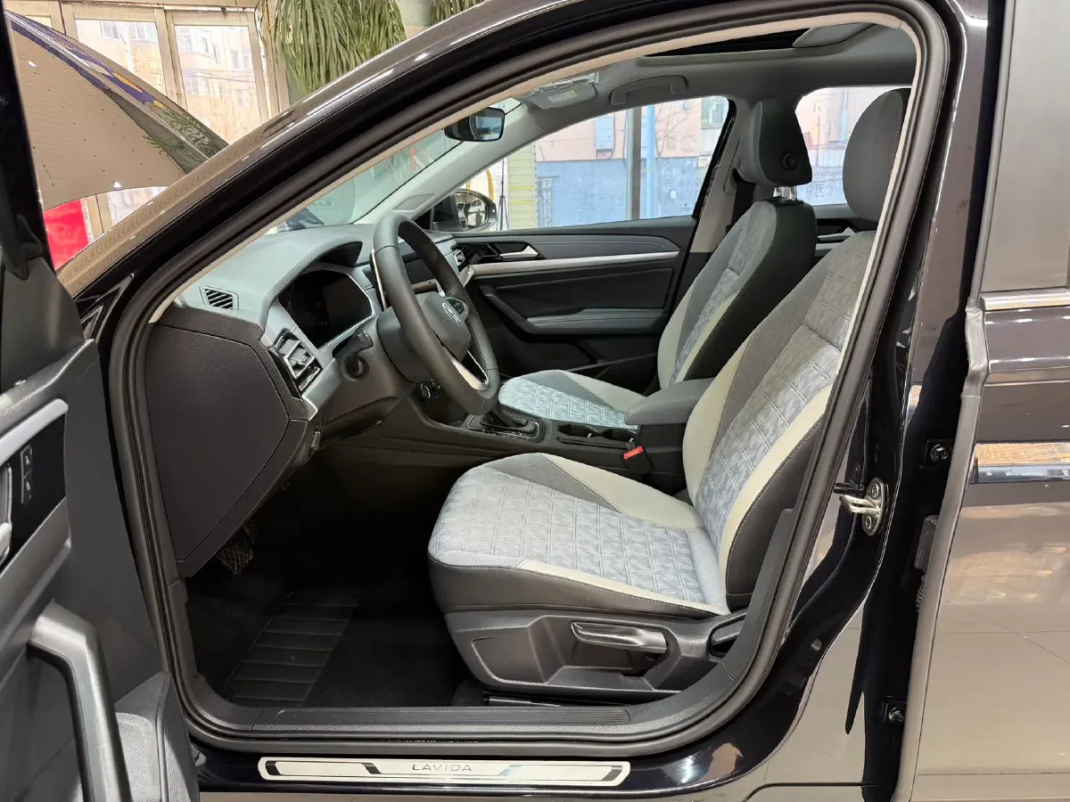 2023 Volkswagen Lavida 1.4T 150HP L4 7DCT,autocango,china used car exporter,china ev exporter,chinese used car exporter,chinese used ev exporter