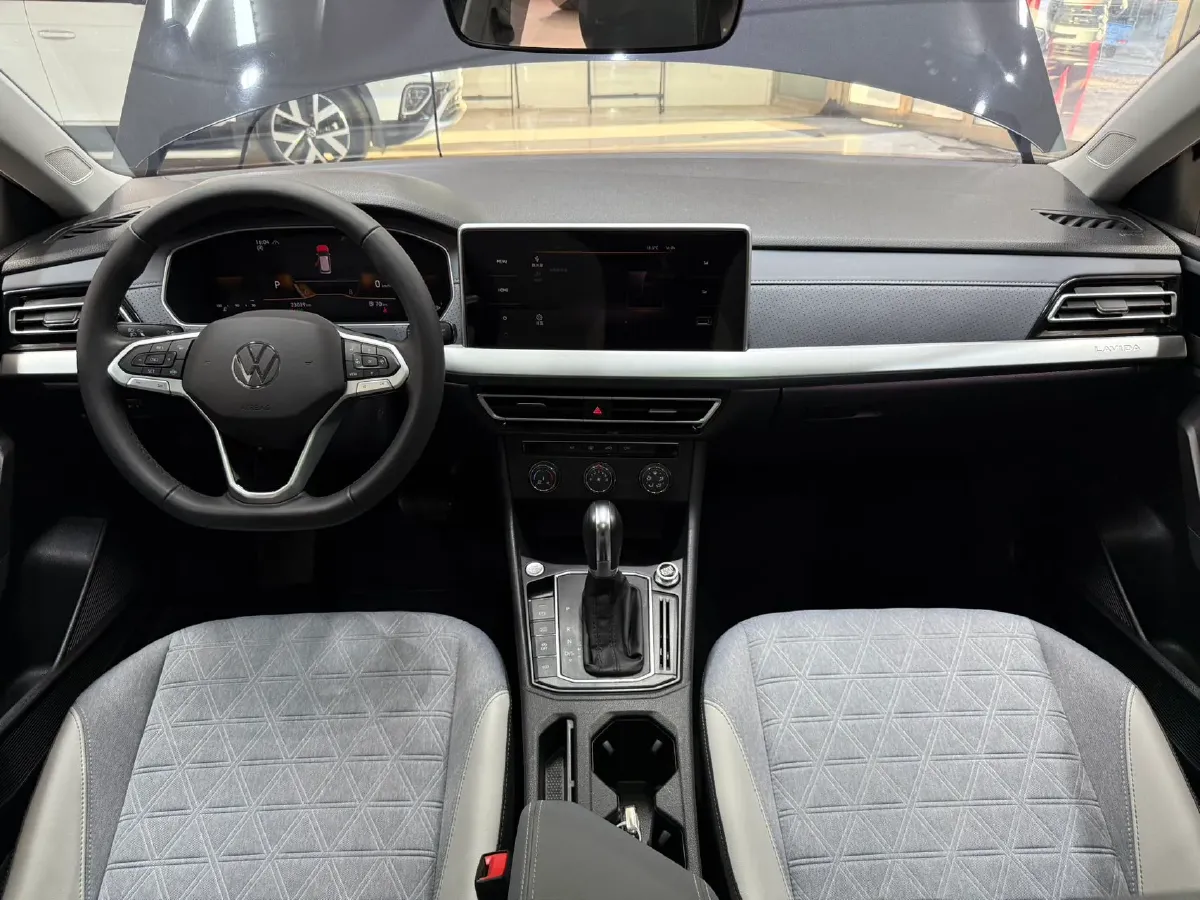 2023 Volkswagen Lavida 1.4T 150HP L4 7DCT,autocango,china used car exporter,china ev exporter,chinese used car exporter,chinese used ev exporter