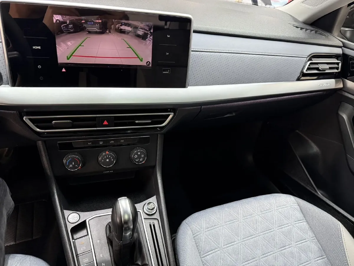 2023 Volkswagen Lavida 1.4T 150HP L4 7DCT,autocango,china used car exporter,china ev exporter,chinese used car exporter,chinese used ev exporter