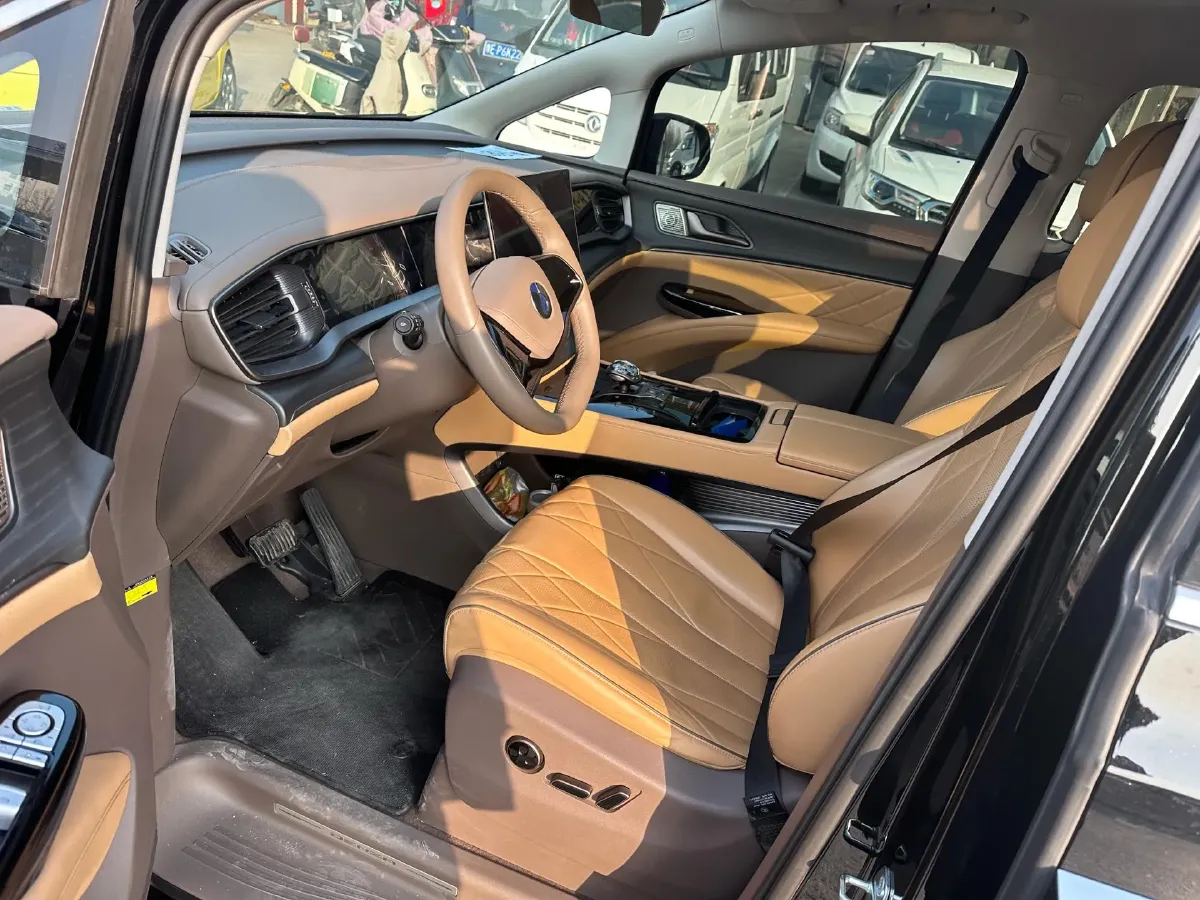 2022 Mercedes-Benz GLC Class 2.0T 197HP L4 9AT,autocango,china used car exporter,china ev exporter,chinese used car exporter,chinese used ev exporter