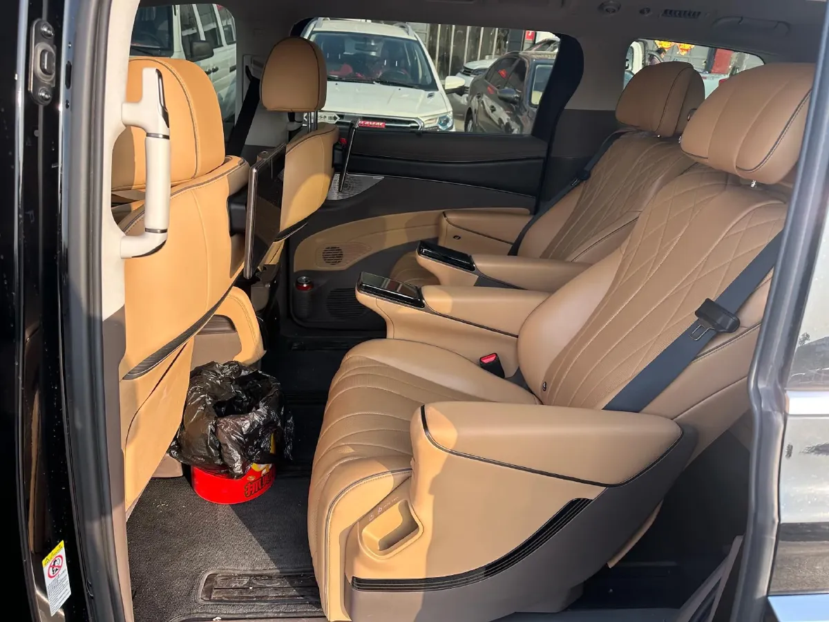 2022 Mercedes-Benz GLC Class 2.0T 197HP L4 9AT,autocango,china used car exporter,china ev exporter,chinese used car exporter,chinese used ev exporter