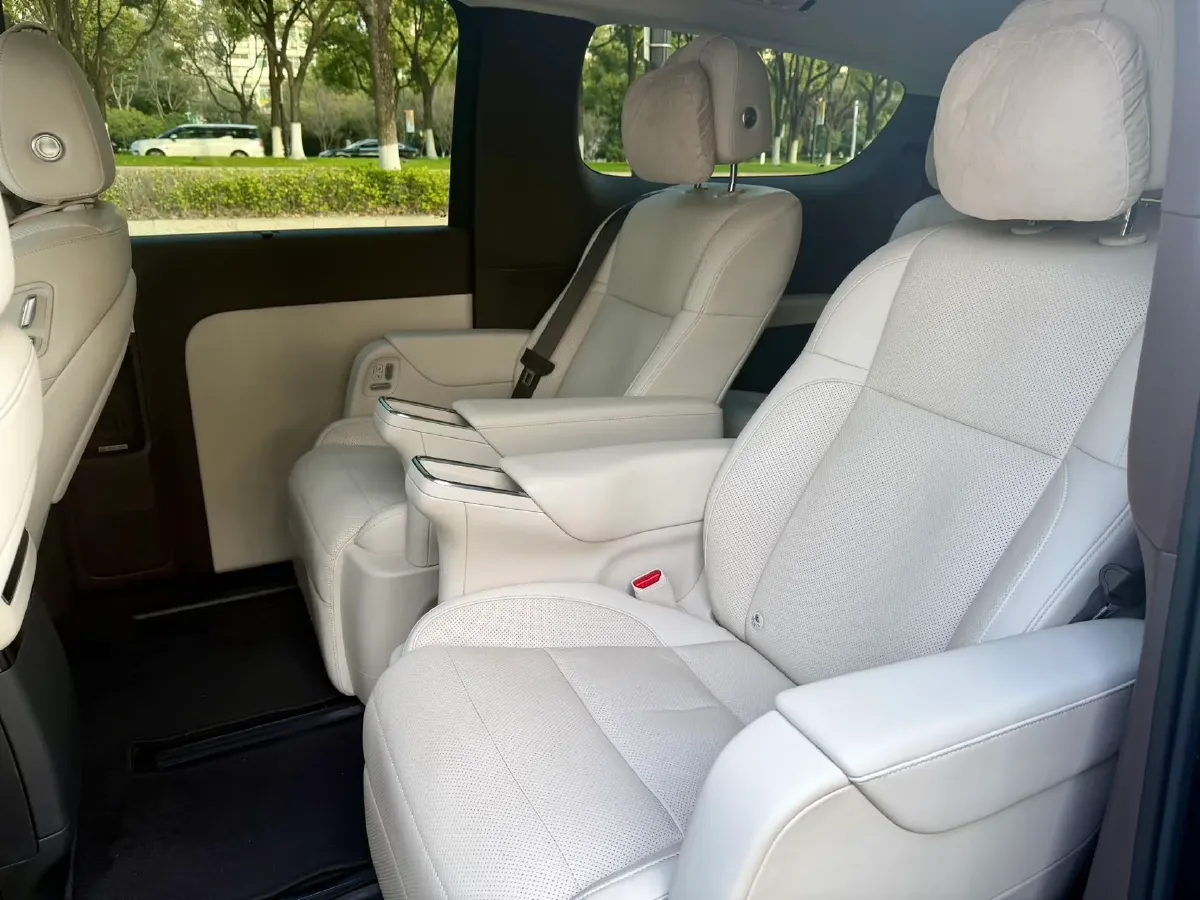 2024 Li MEGA BEV 102.7KWH,autocango,china used car exporter,china ev exporter,chinese used car exporter,chinese used ev exporter