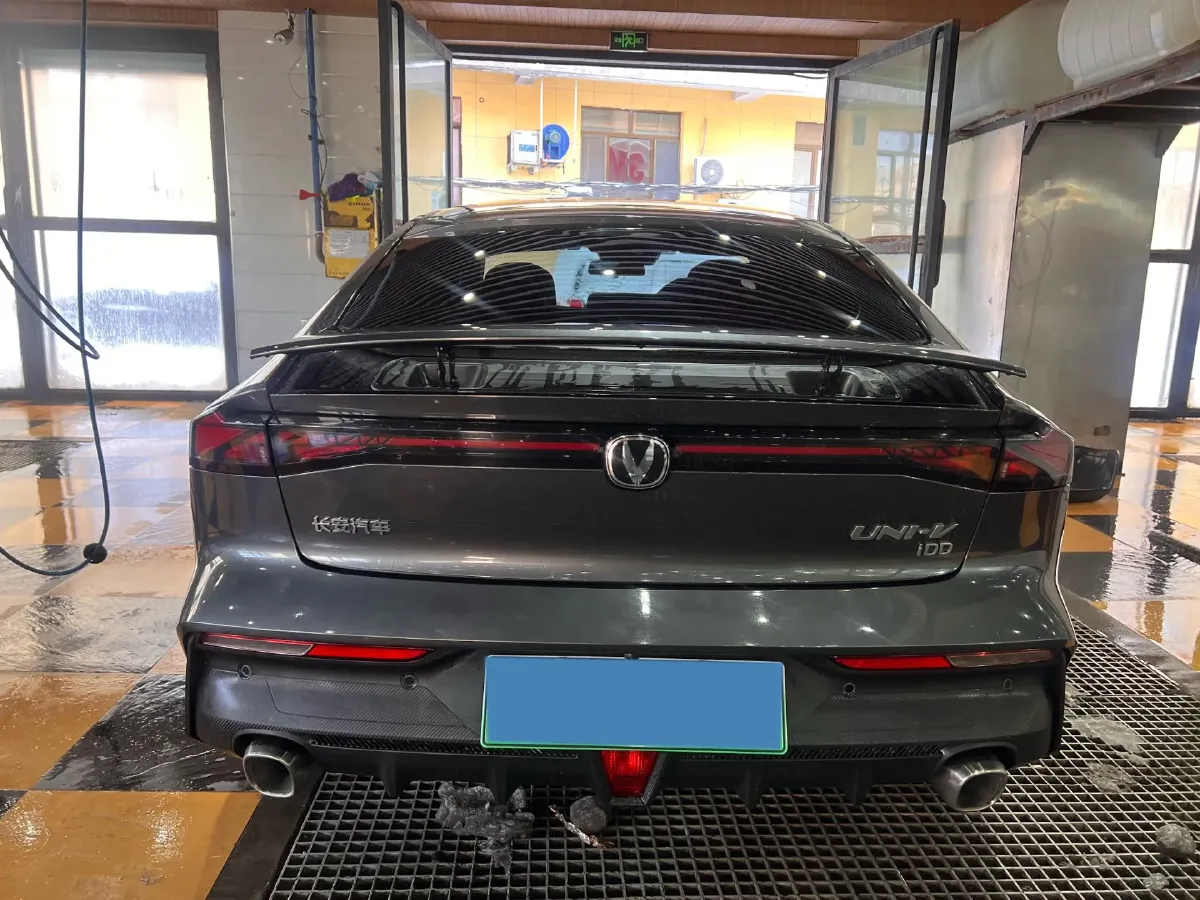 2023 ChangAn UNI-V iDD 1.5T 170HP L4 6TCT PHEV 18.4KWH,autocango,china used car exporter,china ev exporter,chinese used car exporter,chinese used ev exporter