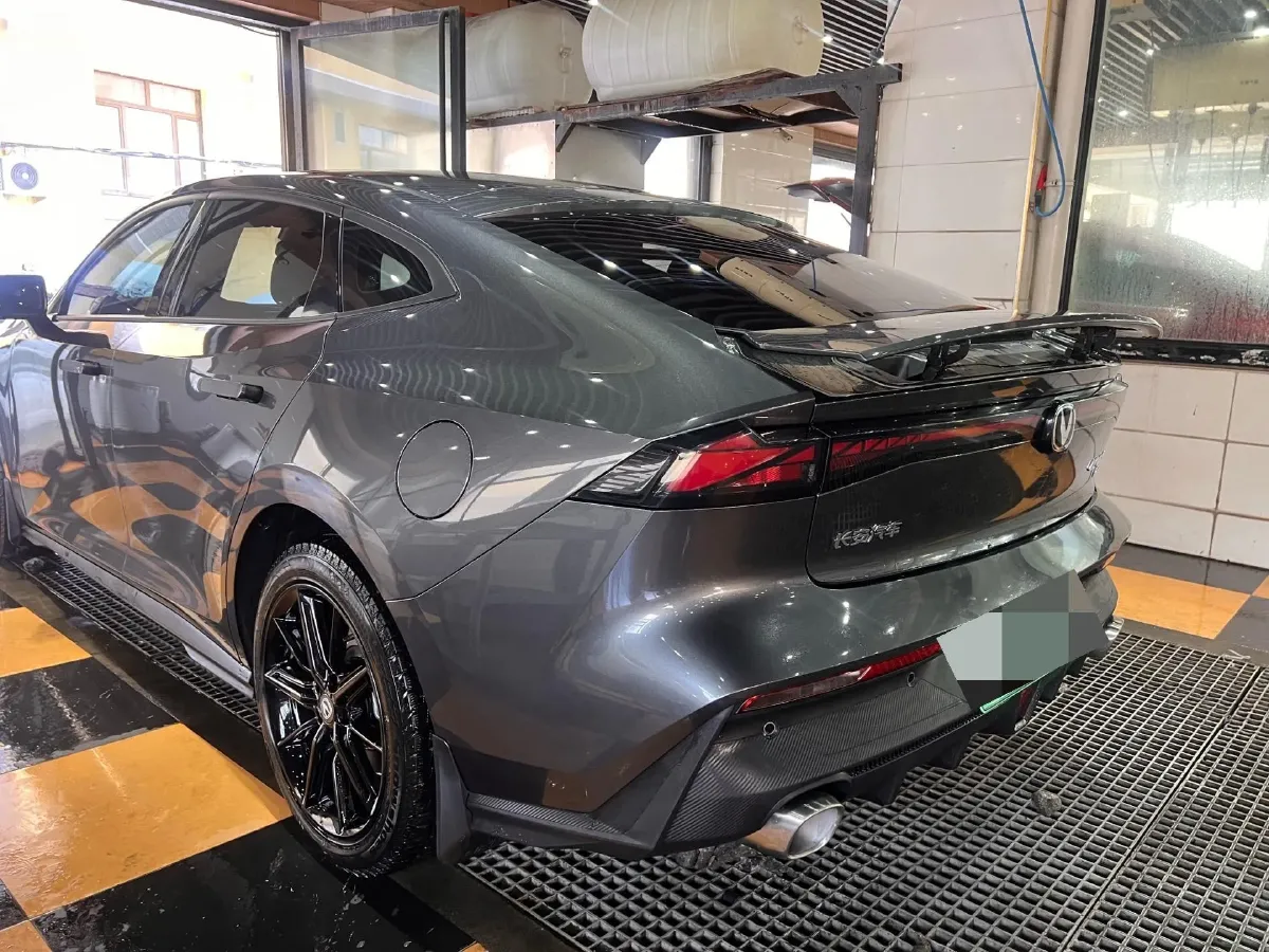 2023 ChangAn UNI-V iDD 1.5T 170HP L4 6TCT PHEV 18.4KWH,autocango,china used car exporter,china ev exporter,chinese used car exporter,chinese used ev exporter