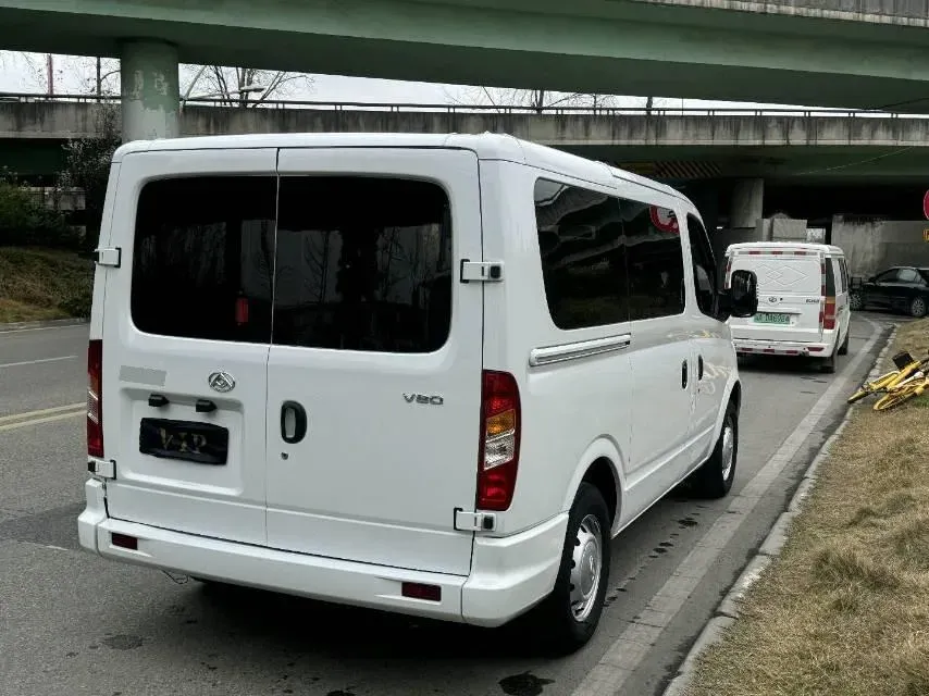 2021 MAXUS XinTu V80 2.0T 139HP L4 6MT,autocango,china used car exporter,china ev exporter,chinese used car exporter,chinese used ev exporter