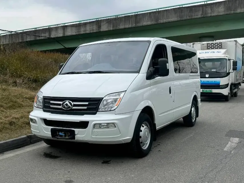 2021 MAXUS XinTu V80 2.0T 139HP L4 6MT,autocango,china used car exporter,china ev exporter,chinese used car exporter,chinese used ev exporter