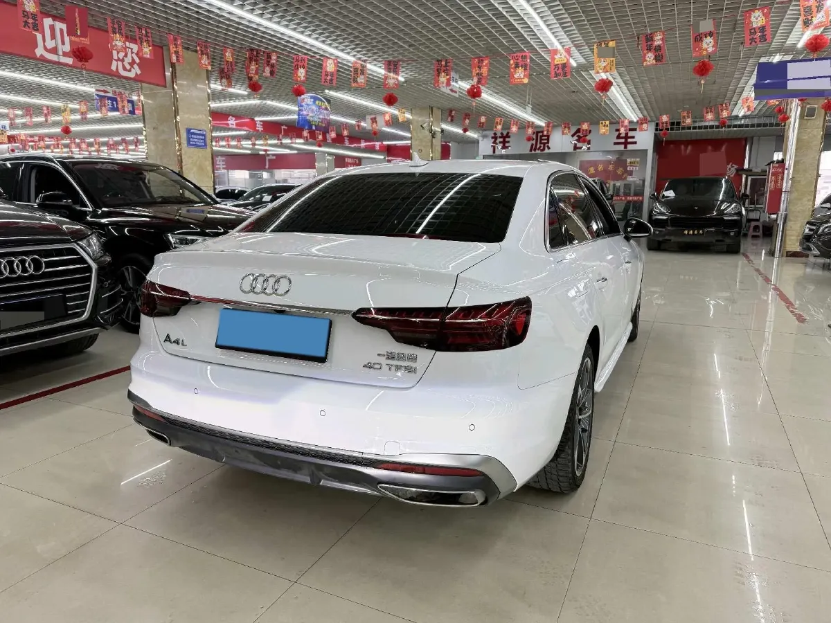 2024 Audi A4L 2.0T 190HP L4 7DCT,autocango,china used car exporter,china ev exporter,chinese used car exporter,chinese used ev exporter