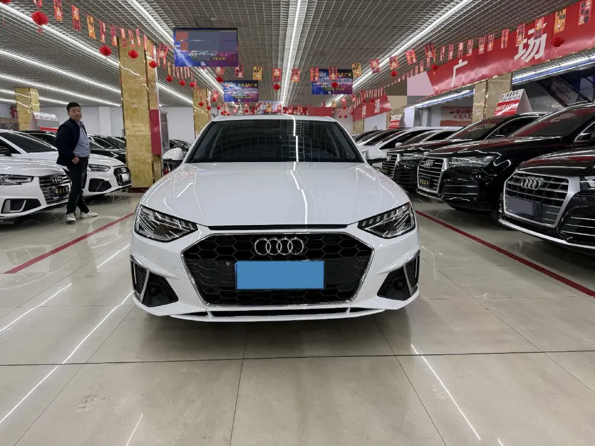 2024 Audi A4L 2.0T 190HP L4 7DCT,autocango,china used car exporter,china ev exporter,chinese used car exporter,chinese used ev exporter