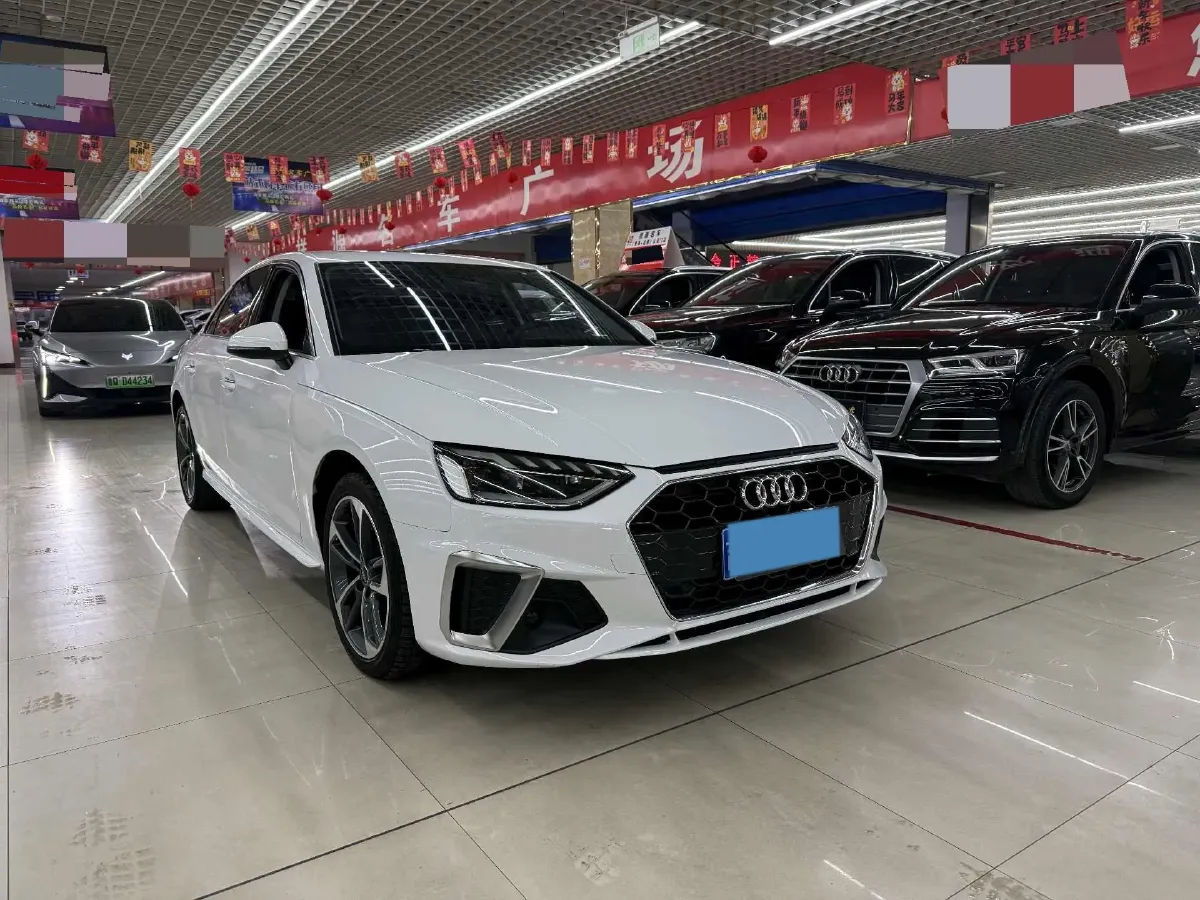 2024 Audi A4L 2.0T 190HP L4 7DCT,autocango,china used car exporter,china ev exporter,chinese used car exporter,chinese used ev exporter