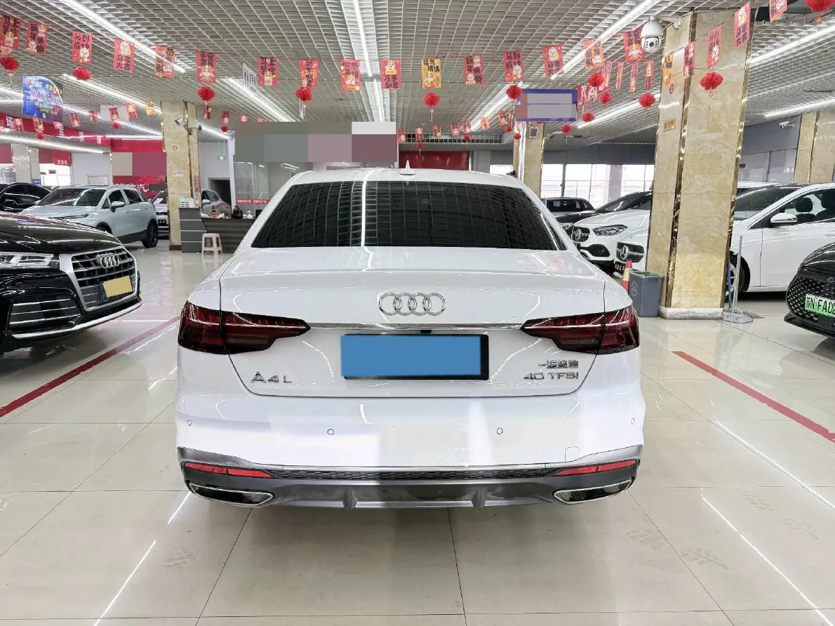 2024 Audi A4L 2.0T 190HP L4 7DCT,autocango,china used car exporter,china ev exporter,chinese used car exporter,chinese used ev exporter