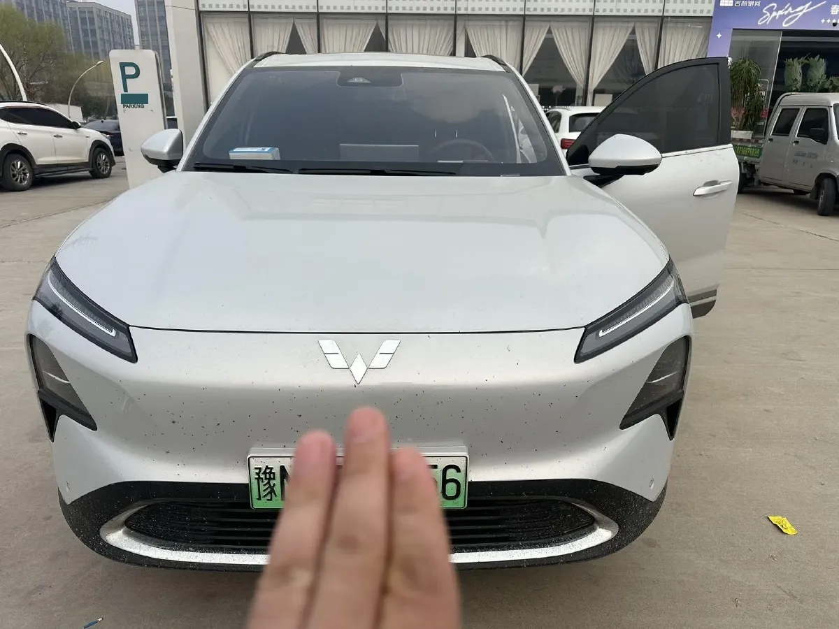 2024 WuLing XingGuangS 1.5L 106HP L4 E-CVT PHEV 20.5KWH,autocango,china used car exporter,china ev exporter,chinese used car exporter,chinese used ev exporter