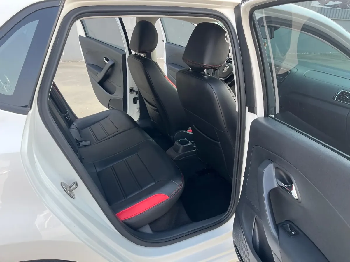 2016 Volkswagen Polo 1.6L 110HP L4 6AT,autocango,china used car exporter,china ev exporter,chinese used car exporter,chinese used ev exporter