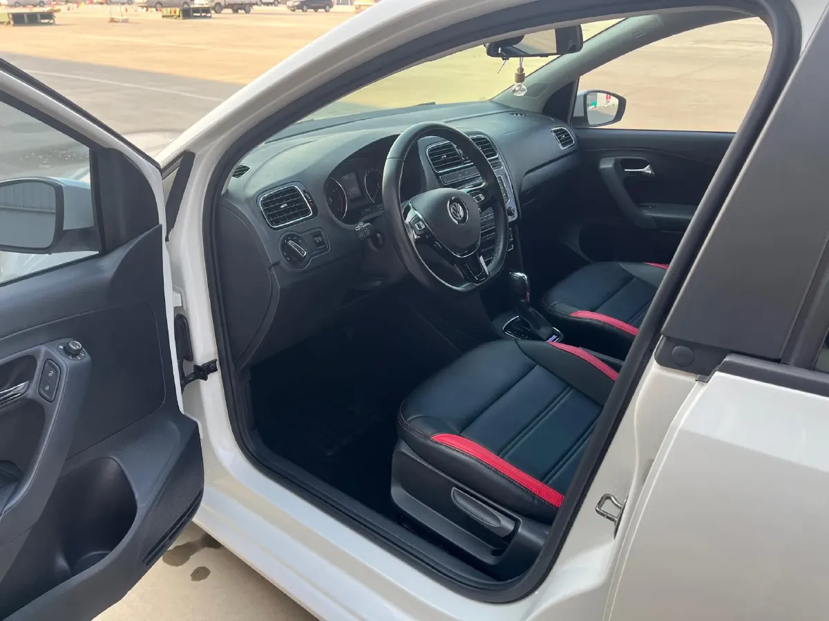 2016 Volkswagen Polo 1.6L 110HP L4 6AT,autocango,china used car exporter,china ev exporter,chinese used car exporter,chinese used ev exporter