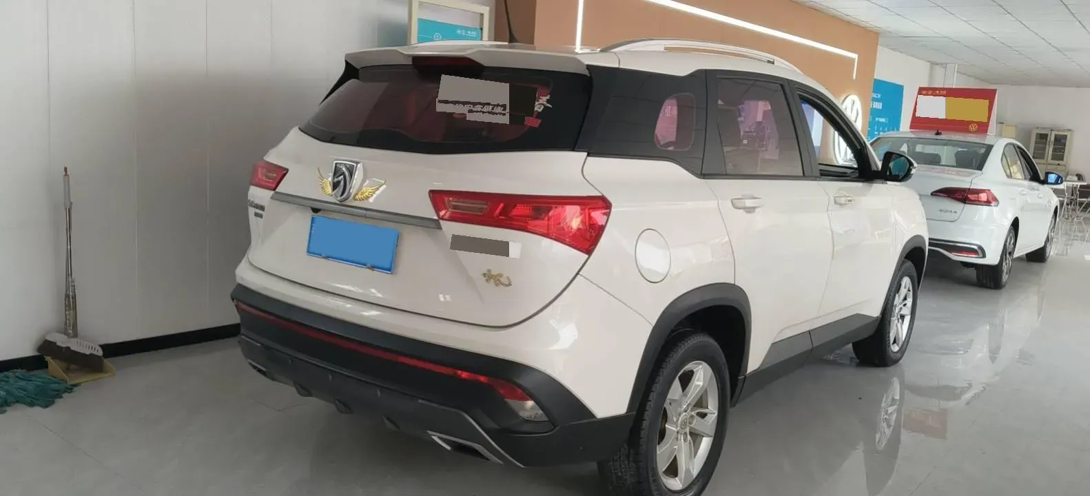 2018 BaoJun 530 1.5T 150HP L4 6MT,autocango,china used car exporter,china ev exporter,chinese used car exporter,chinese used ev exporter