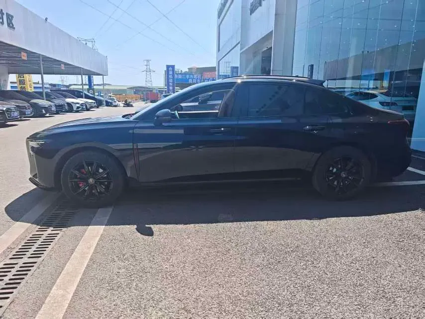 2025 HongQi H5 2.0T 224HP L4 8AT,autocango,china used car exporter,china ev exporter,chinese used car exporter,chinese used ev exporter