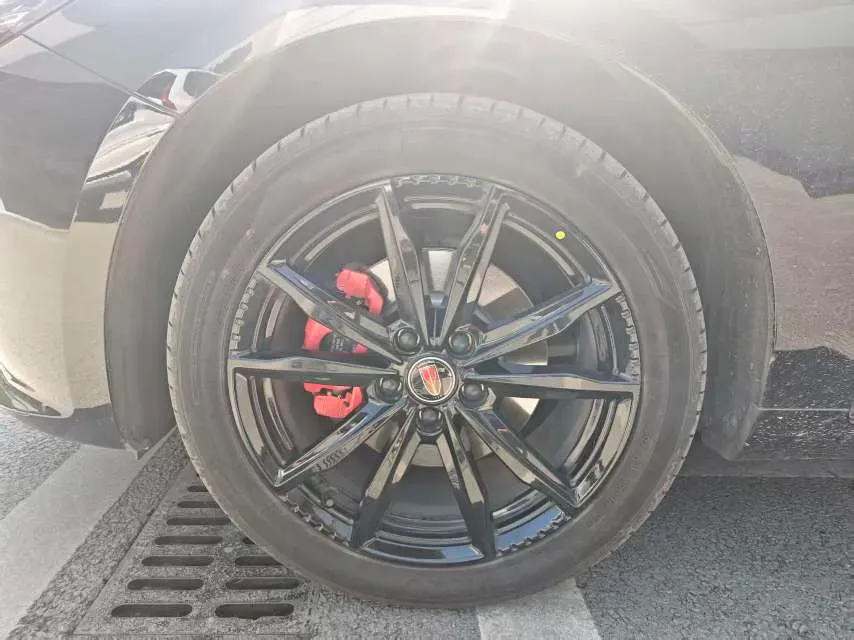 2025 HongQi H5 2.0T 224HP L4 8AT,autocango,china used car exporter,china ev exporter,chinese used car exporter,chinese used ev exporter